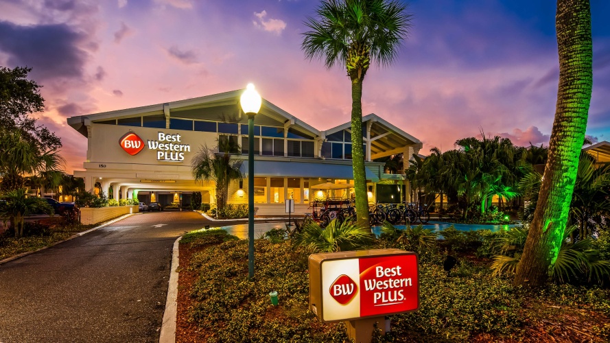 Best Western Plus Yacht Harbor Inn photo 31