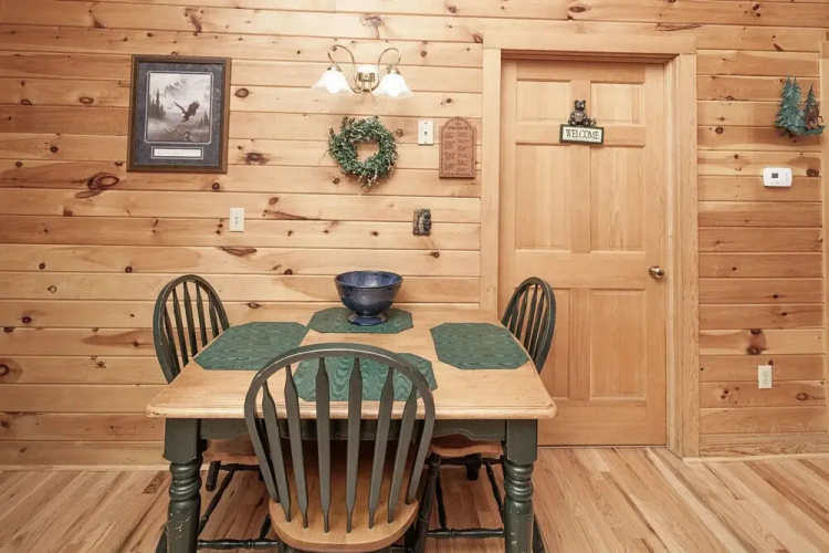 Grandmas Hideaway by Eagles Ridge Resort