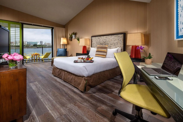 Hotel Maya