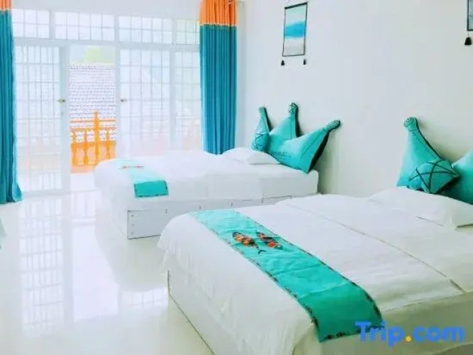 2 Bedrooms Suite with balcony