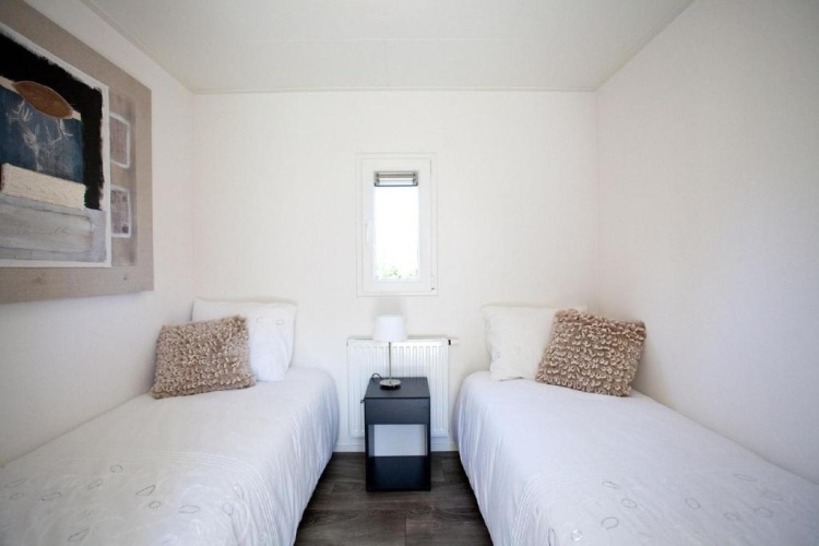 2 Bedrooms Chalet
