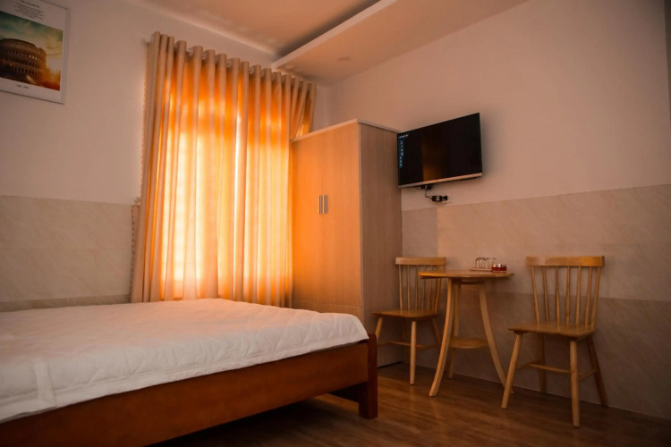 Life Hotel