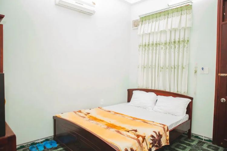 OYO 717 Vuta Hotel