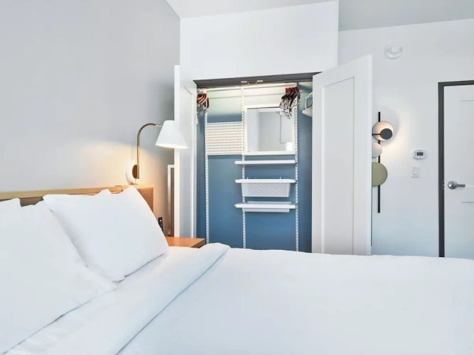 1 Bedroom Suite