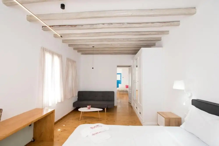 Luxury Sea View Apartment w shared pool