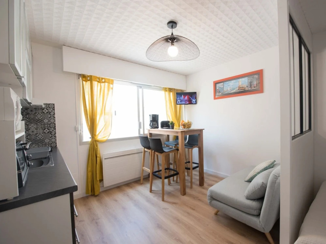 Sleep in les Sables