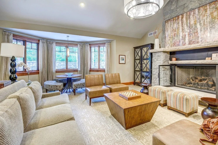 Hummingbird Lodge