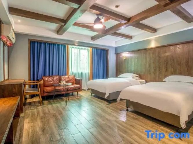 Premier Twin room