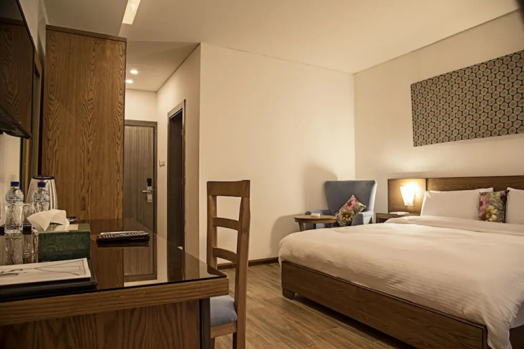 Sierra Palms Resort