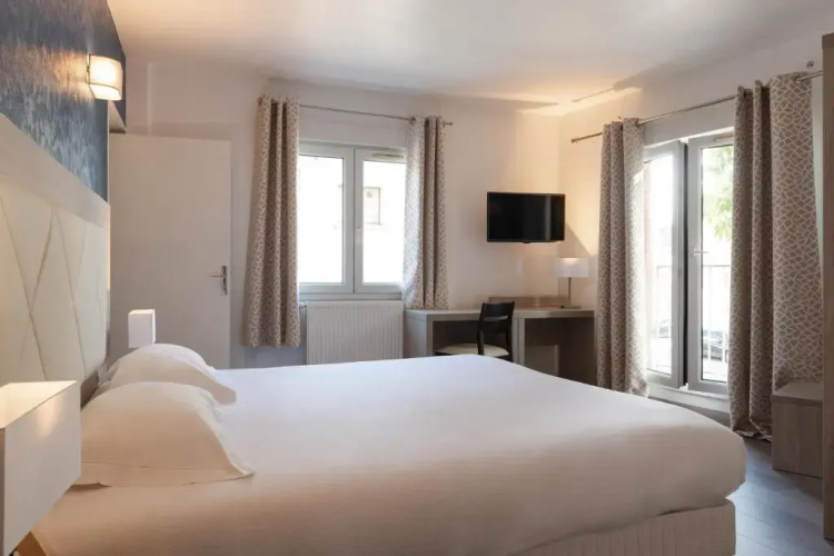 Hôtel de l'Orme, Akena, Evreux