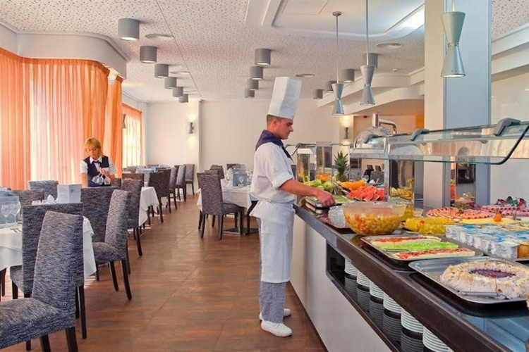 Hotel Rh Royal - Recommended For Adults photo 13