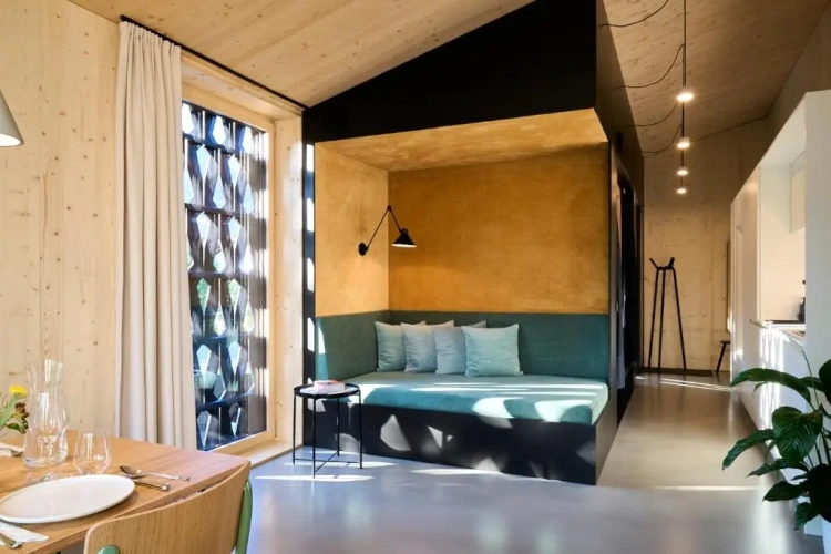 2 Bedrooms Apartment