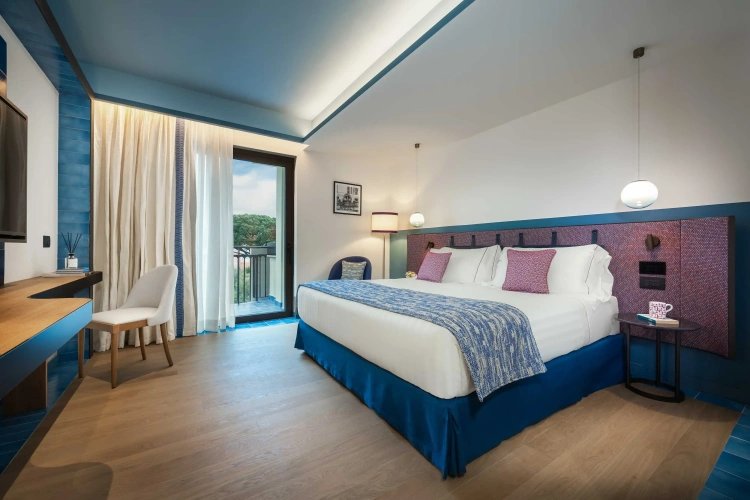 Deluxe room with sea view
