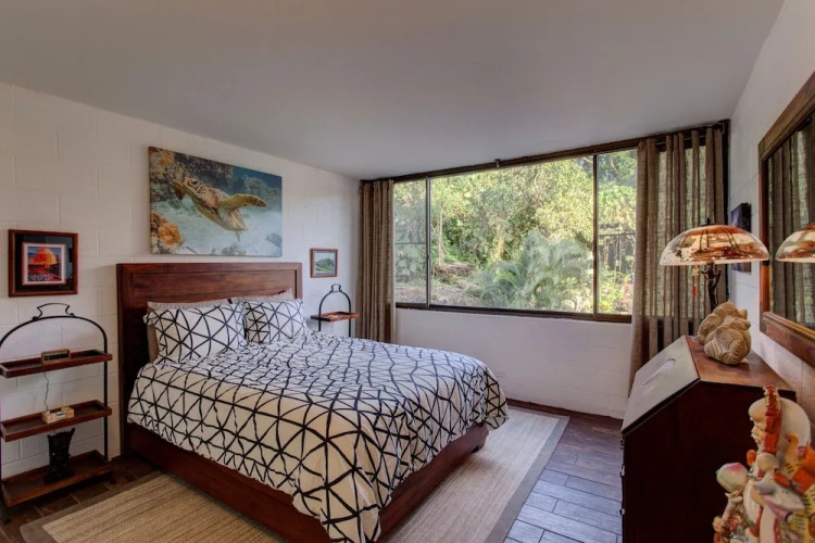 Maluhia Kahakai 2 Bedroom Condo by RedAwning