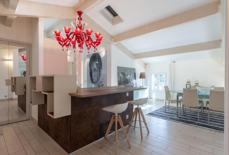 3 Bedrooms Apartment