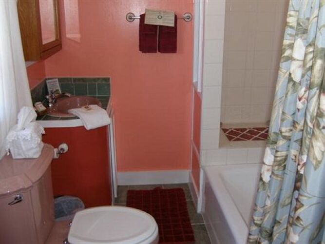 Aloha Happy PlaceOver view