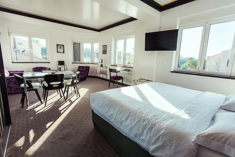 Andromeda Downtown Suites