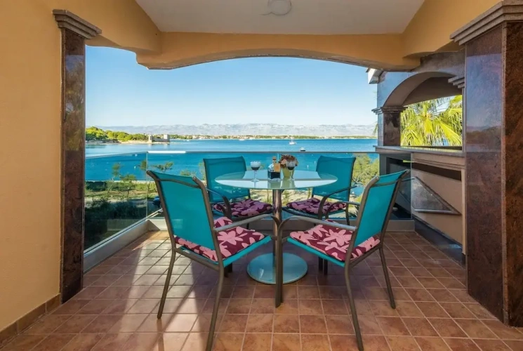 Family Apartment with balcony
