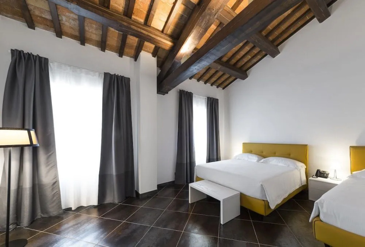 Interamnia Suites
