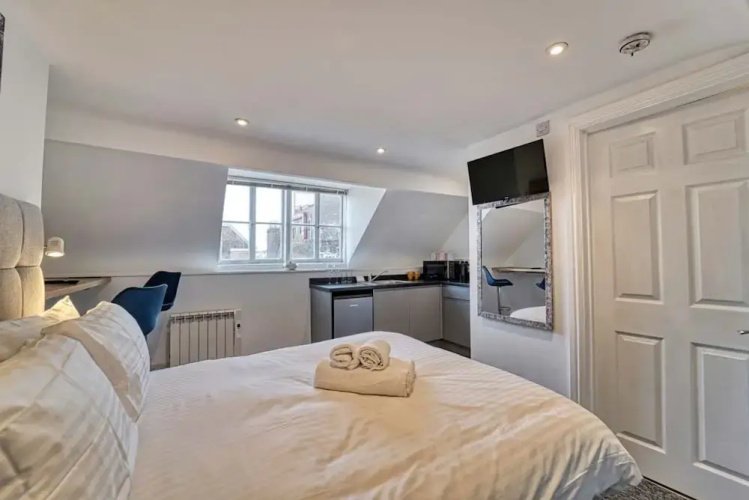 Host Stay Hills Residence