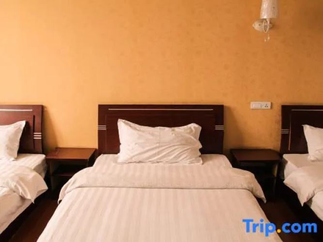 Mengzhou Datang Hotel