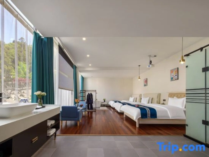 Standard Family room with land view