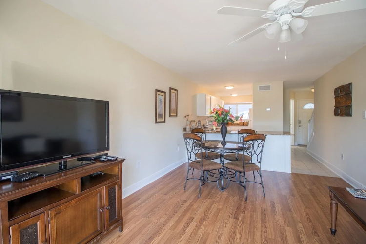 Oak Shores 66