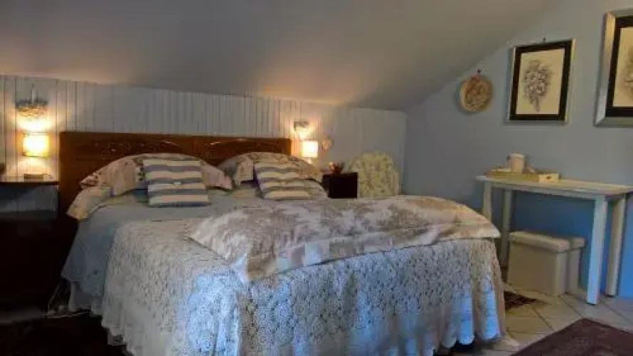 Hassin Cottage