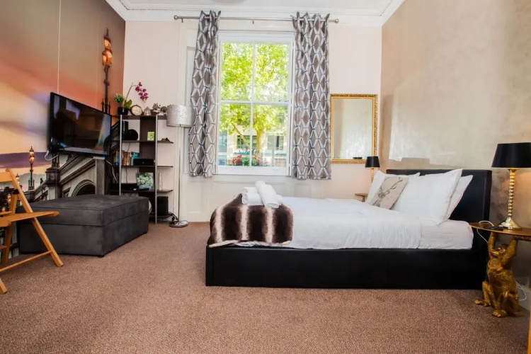 Pimlico Chic Suite