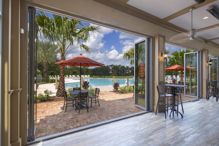4 Bedrooms Cottage with balcony