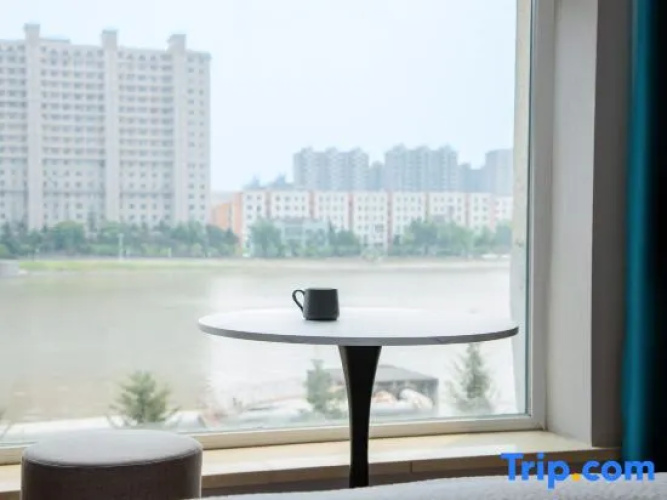 Yanji ShiZi Hotel