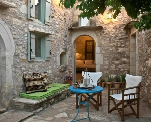 2 Bedrooms Cottage
