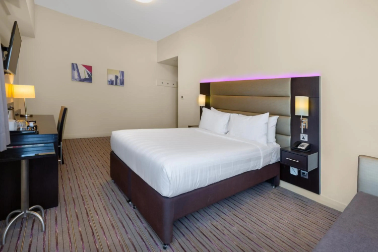 Premier Inn Dubai Ibn Battuta Mall 4