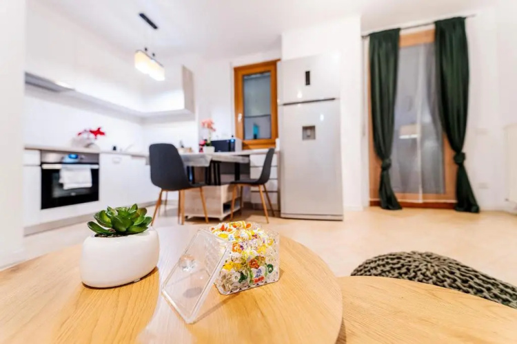 Central 700 square Fructus plaza - Eva apartment