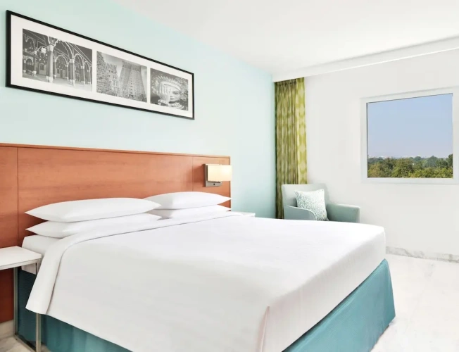 Standard Double room with city view