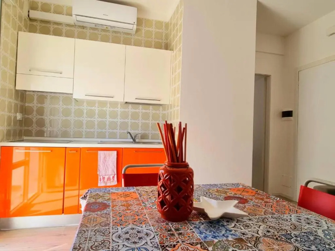 Sea view apartment with swimming pool