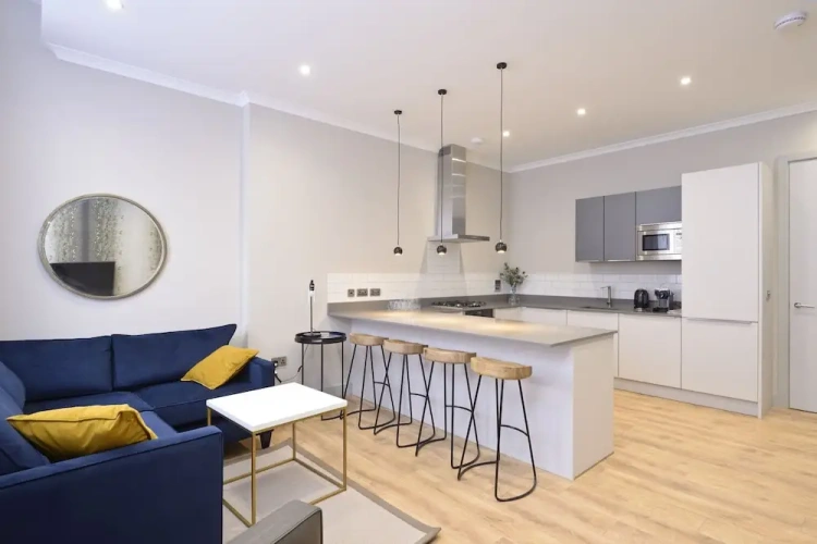 2 Bedrooms Classic Apartment