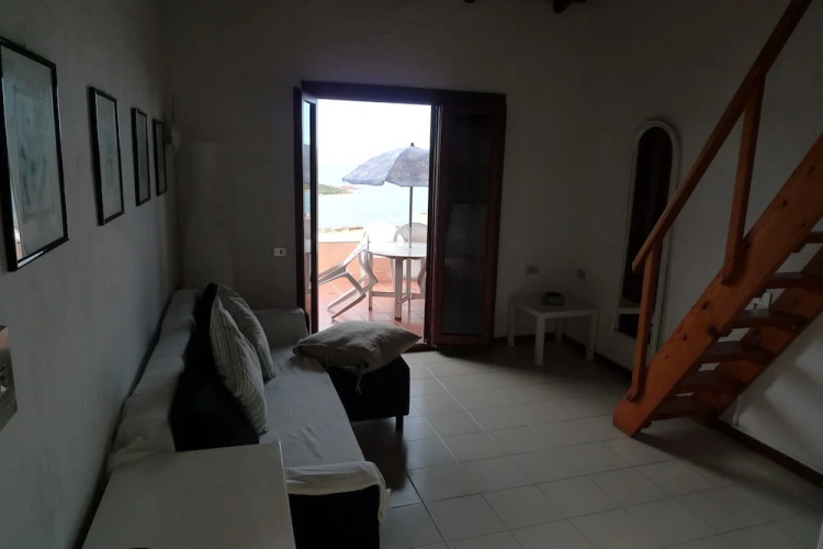 Villaggio Est