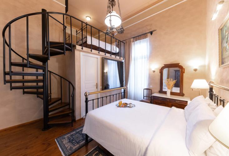 Nafsimedon Hotel