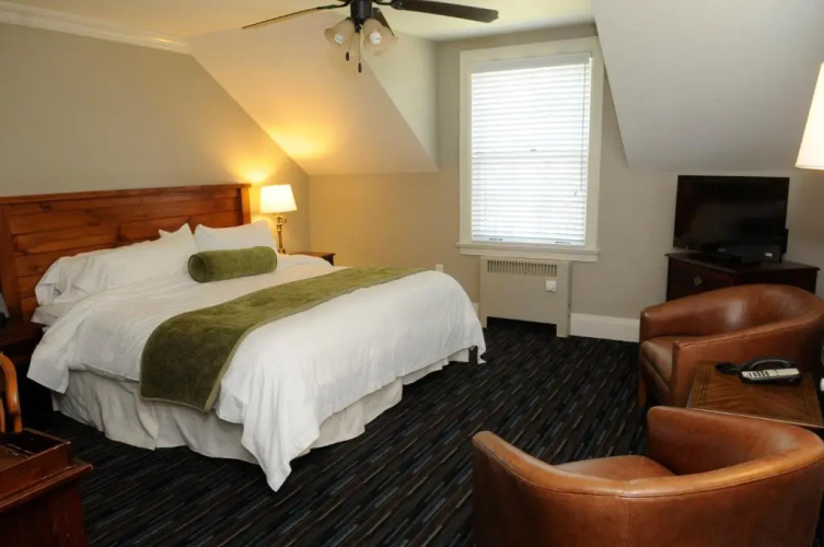 Sherwood Inn