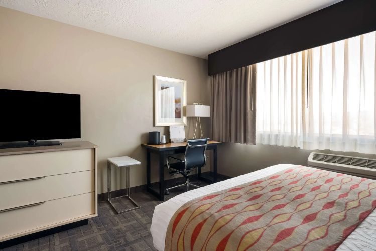Best Western Plus Landmark Hotel