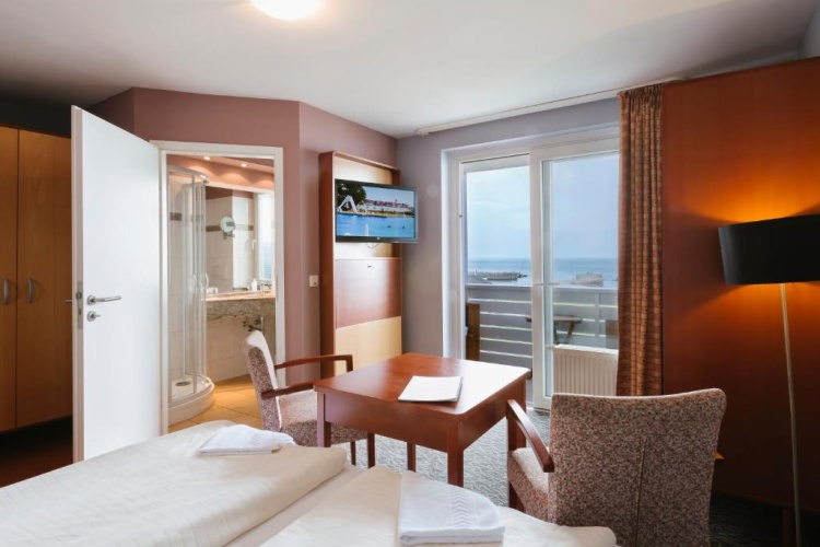 Standard Double room with balcony and with sea view