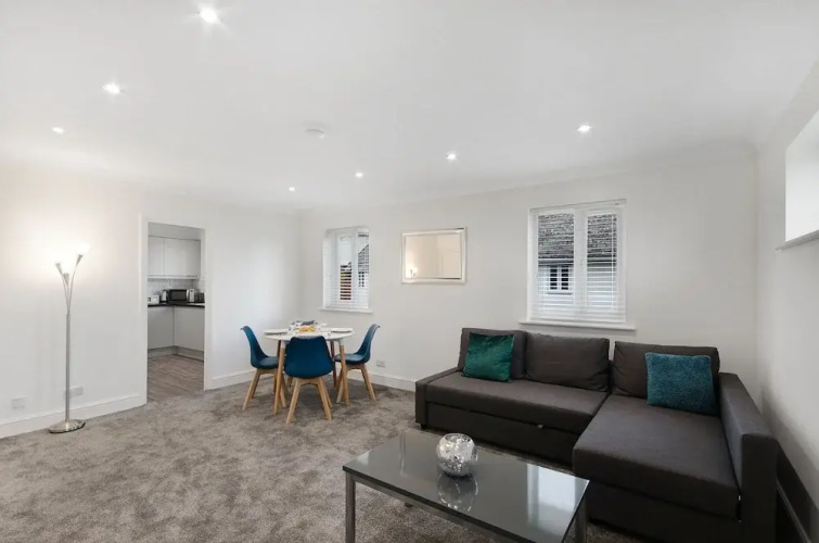Karah Suites - The Galleria