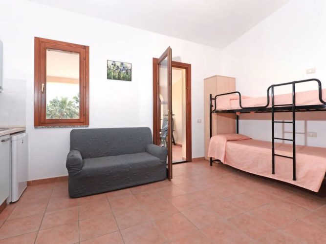 4 Mori, Residence (MUV101)