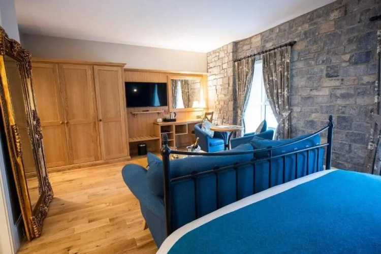 The Highlands Hotel