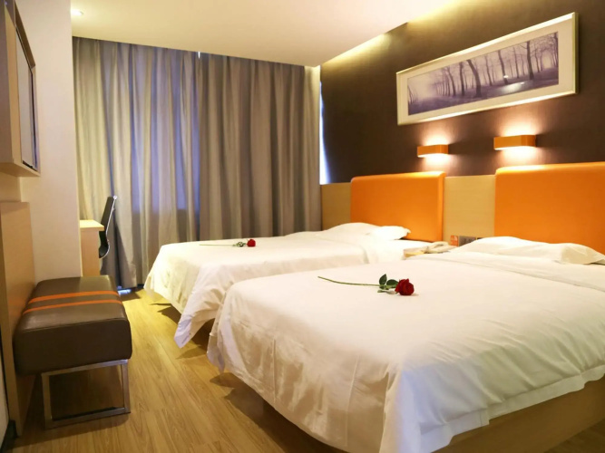 7Days Premium Chengde Luanping Huaxing Road Branch