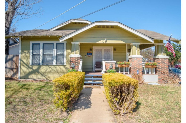 3 Bedrooms Cottage