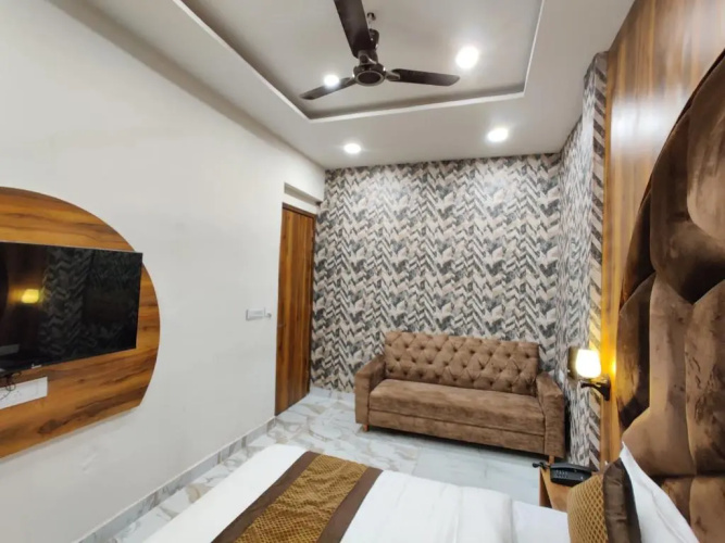 Hotel MK Grand