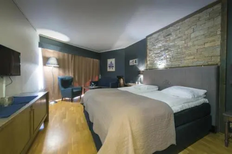 Pers Hotel