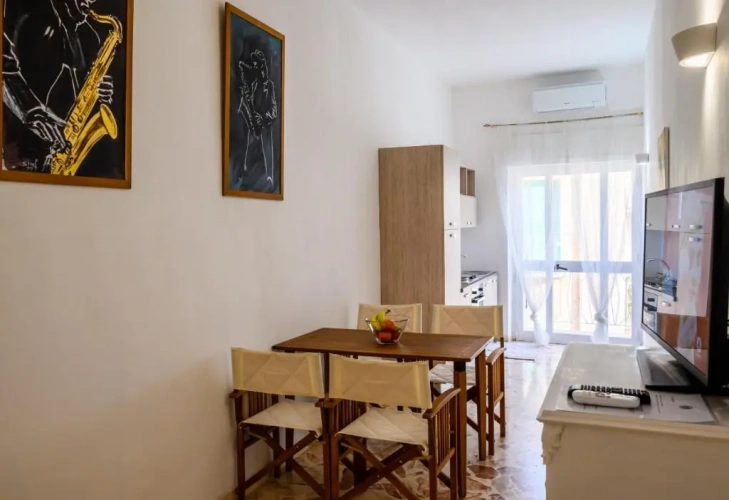 2 Bedrooms Apartment